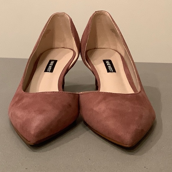 Nine West “Fiacre” Medium Pink Suede Pointy Toe Low Heel Pump Size 9M - Picture 4 of 10